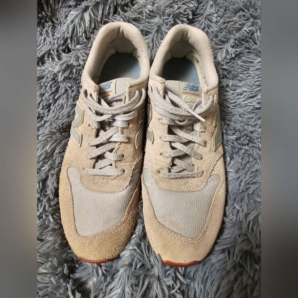 New Balance 696